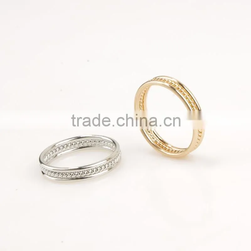 Simple Swirl Marks Finger Ring Without Stone