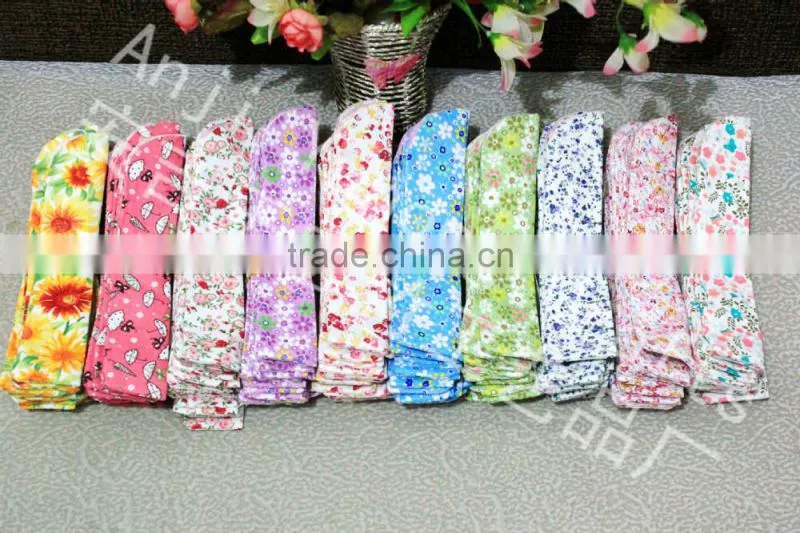 Arc Openings Gift Fan Bags Pretty Printing cloth Bags Various Colors and Patterns Exquisite Gift Bags