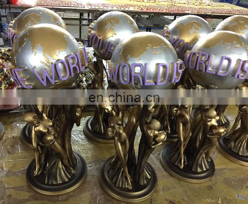 Custom China Factory 40cm Resin The World Is Yours Statue Full Size In Store