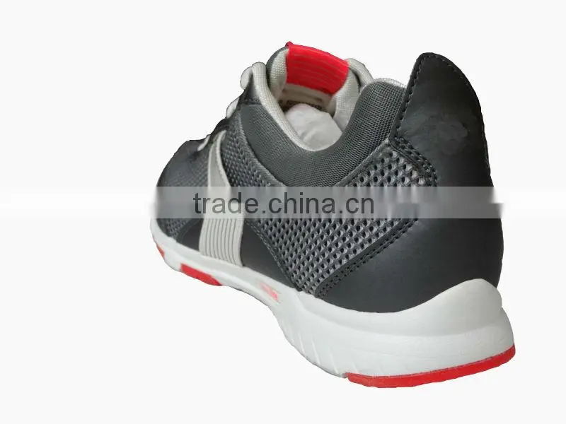 Featherweight flexible running sport shoe