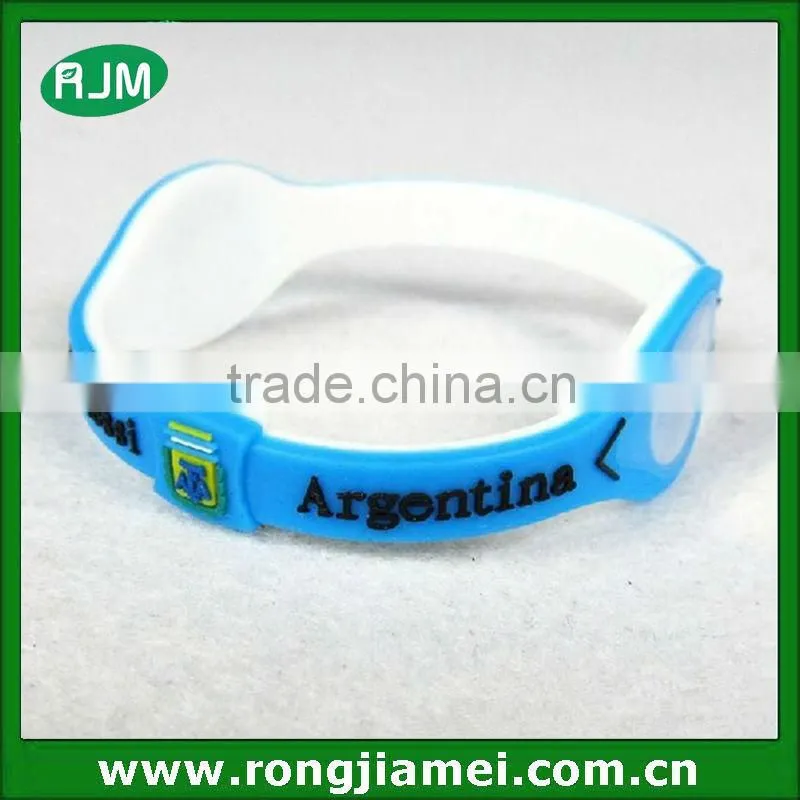 2014 silicone world cup wristband with hologram