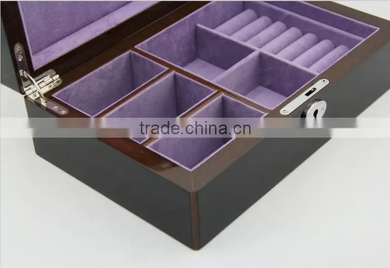 High quality wooden jewelry box with key lock