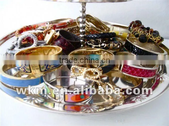 Elegant bangle
