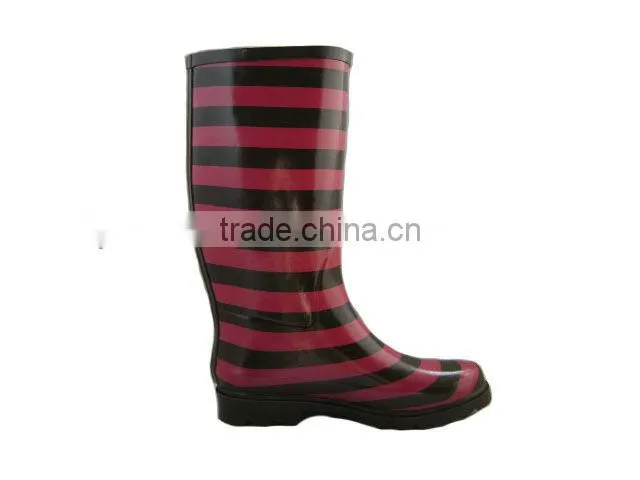 New look red and black strip rain shoe