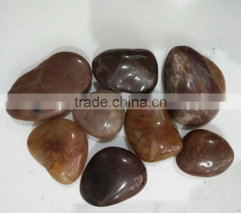 Polished yellow river stone pebble stone