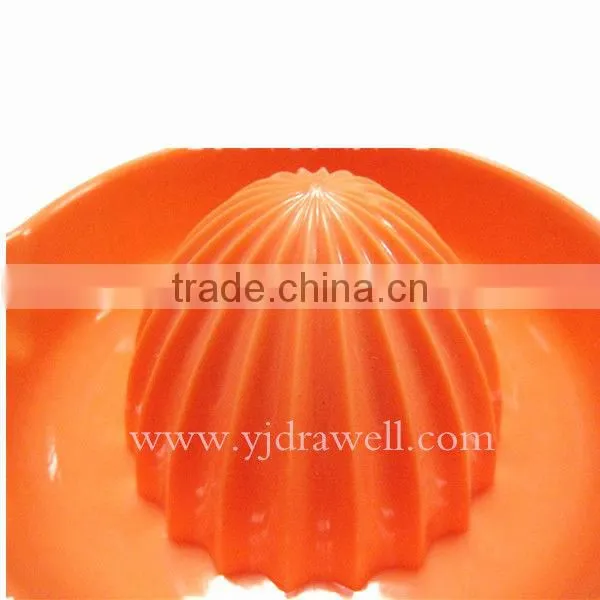OJ-3234 Vintage Plastic hand juicer