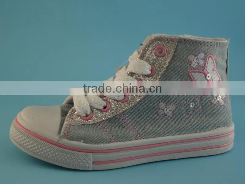 Fashion canvas shoes wholesale in Guangzhou