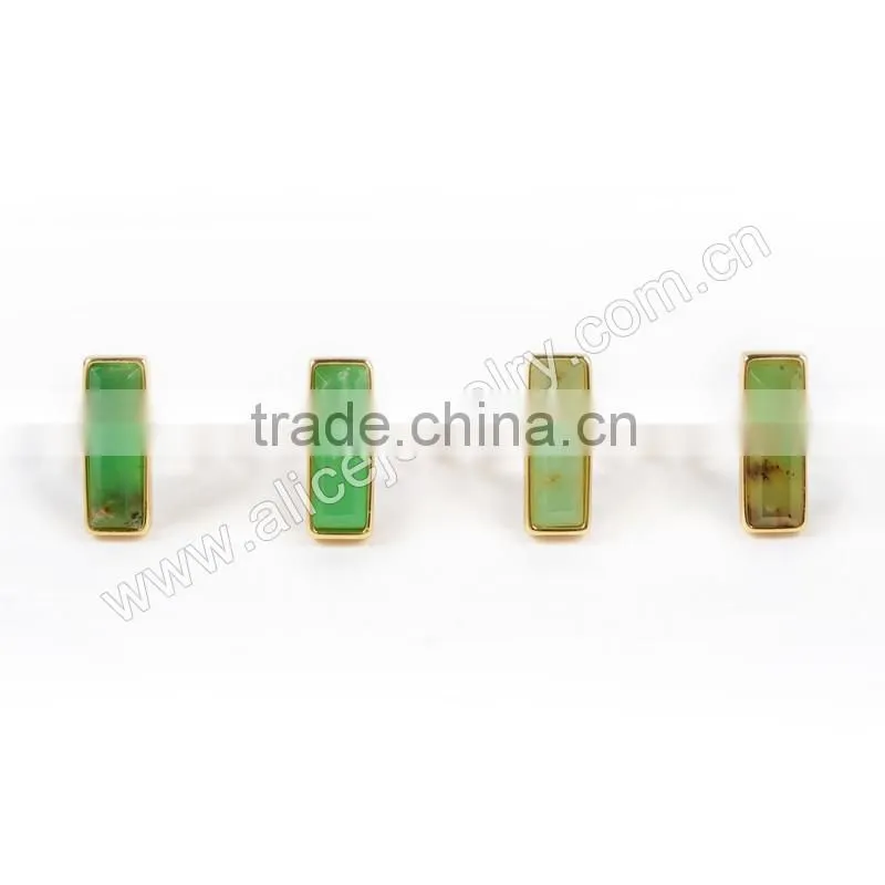 Natural green jade chrysoprase gemstone set into a 18k gold bezel ring