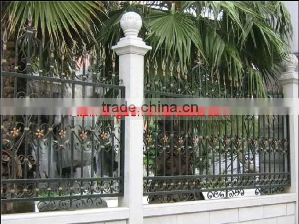 2015 Top-selling steel decorative wire garden fence