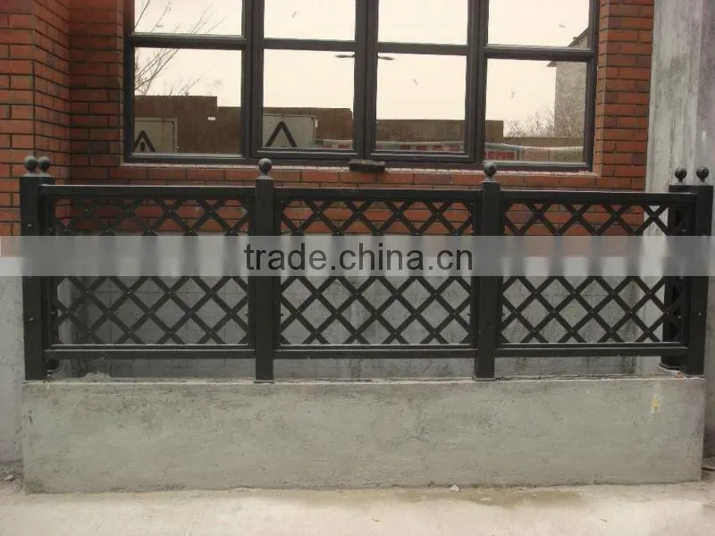 2015 Top-selling galvanized hand forged iron art fence