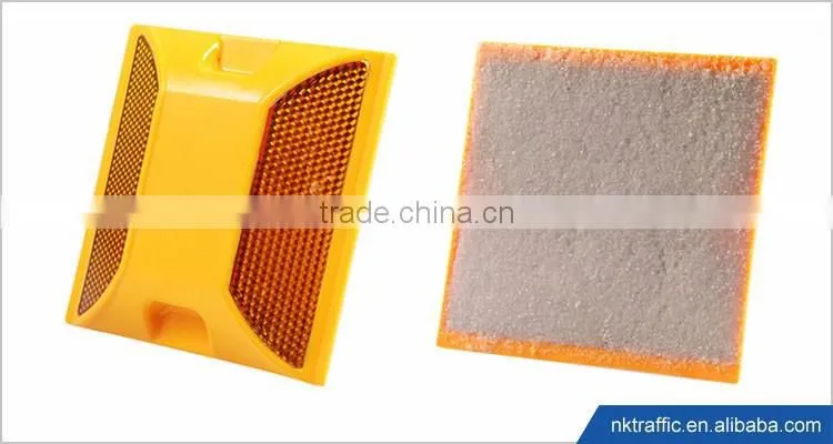 Road safety reflective plastic road stud