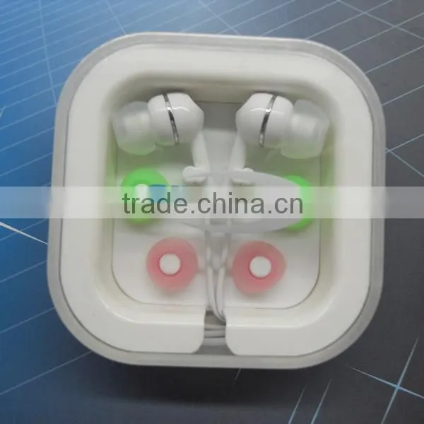 Lose yourself in stereo earphone & headphone
