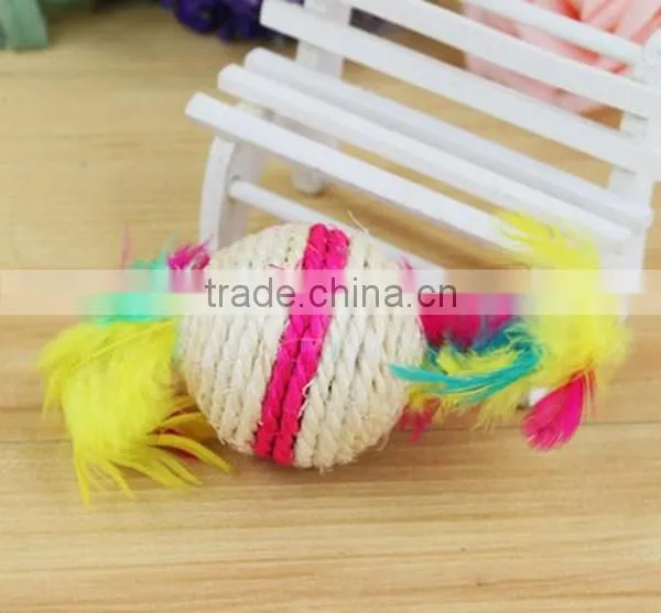 QQ Pet Factory Cat Toy Sisal Scratch With Colorful Feather Sisal Ball Cat Toy