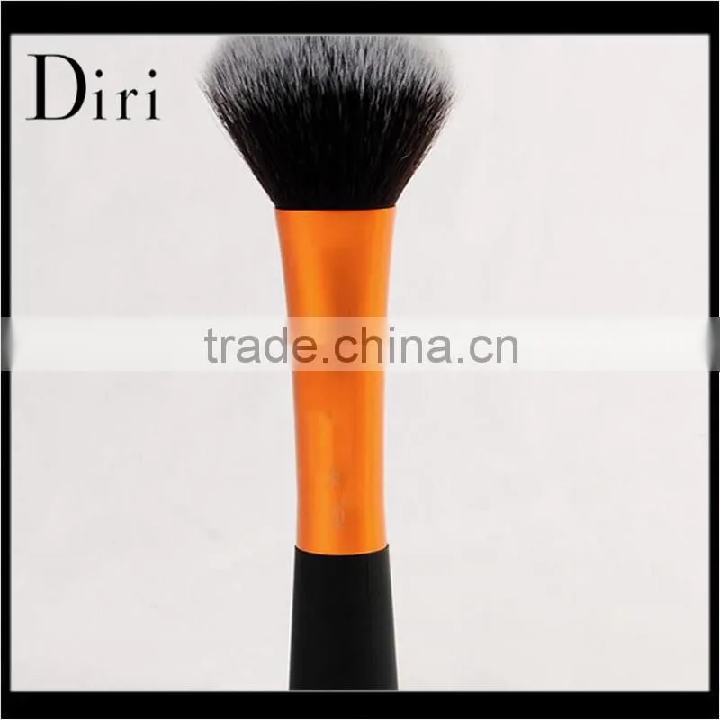 Single foundation brush beauty and cosmetic accessories