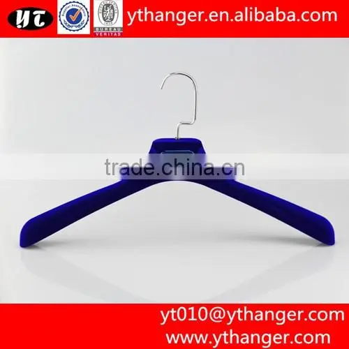 YY0448 custom blue velvet suit hanger velvet plastic hanger with logo