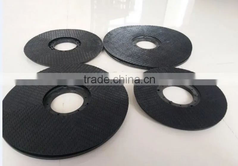Triangle center hole floor machine pad driver
