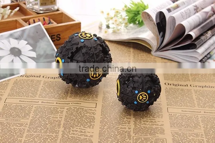 Pet food dispenser