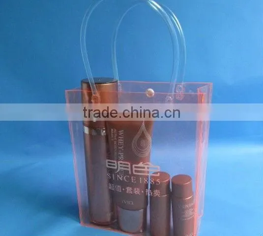 Die-cut PVC plastic handle bag with button for shopping/gift