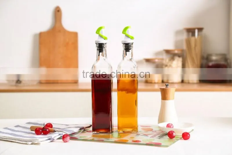 500ml Clear Glass Oil Vinegar Bottle with Plastic Green Dispenser