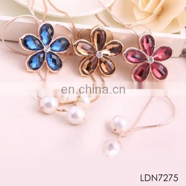 Champagne flower pendant pearl tassel necklace