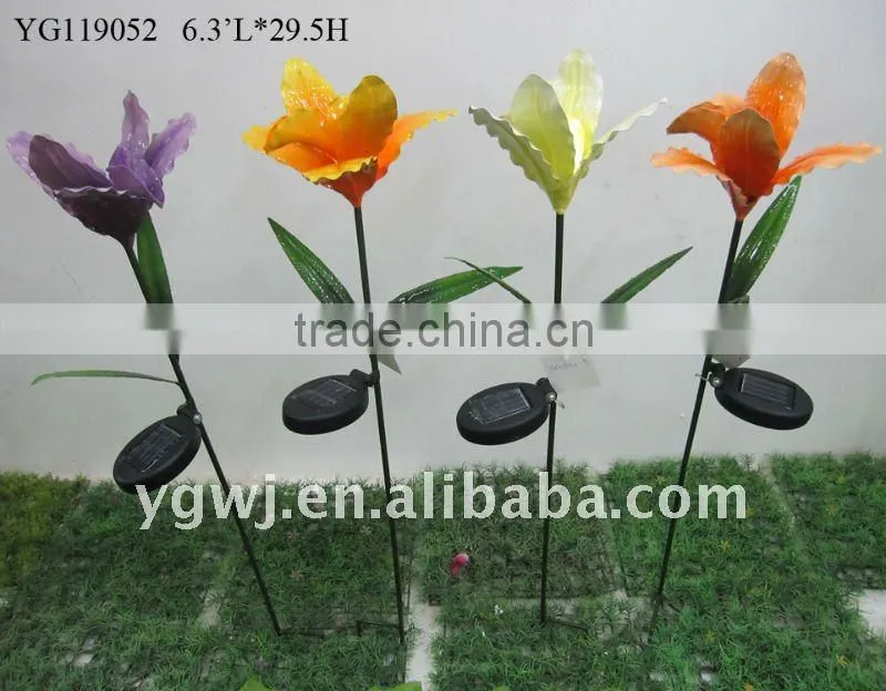 small metal flower for garden decoration