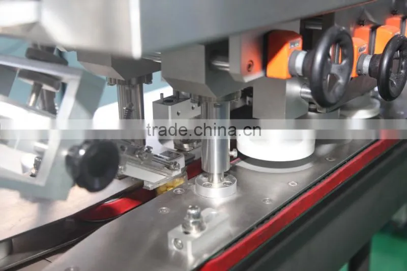 Automatic bottle Capping Machine (XGJ-250)