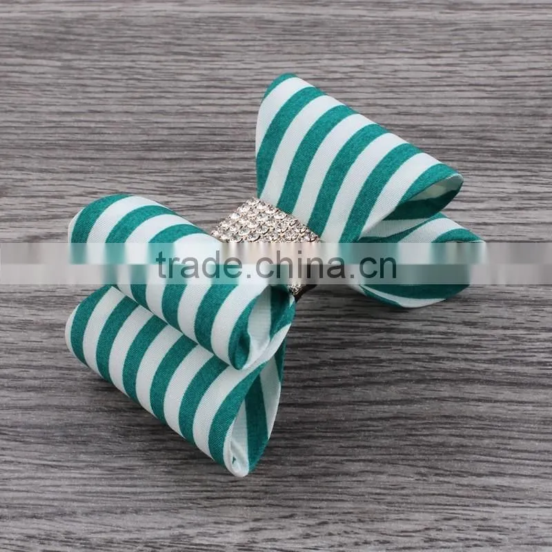 plastic bow flower clip wtih rhinestone center for kids hair accessories