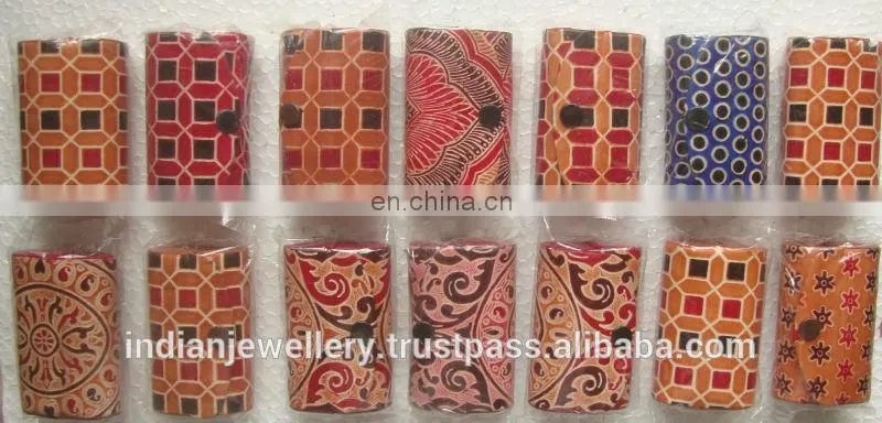 Embossed leather lipstick cosmetic mirror case manufacturer exporter