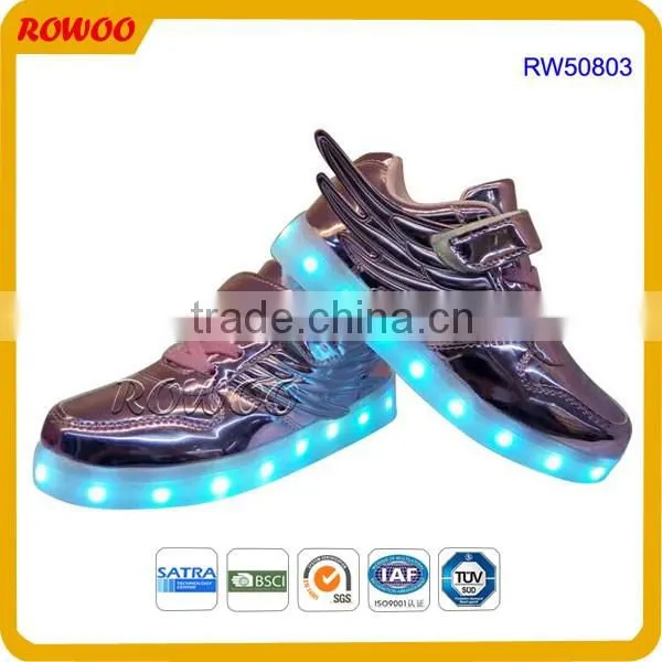 2016 new fashion shoes with lights Kids Sneakers Led Light up Kids Shoes