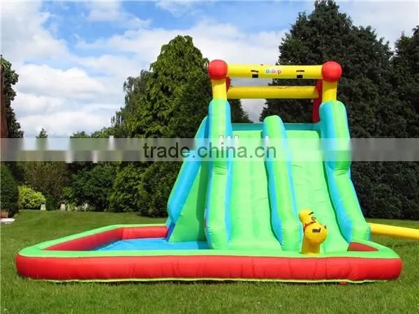 giant inflatable water slide with pool,popular inflatable water slide with water gun