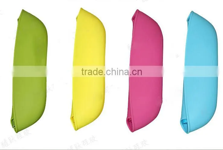 High Quality Waterproof Silicone BabyBibs Wholesale