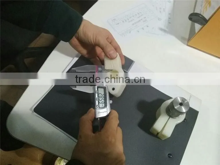 Bearing carrier 28680117 for CNH combine harvester