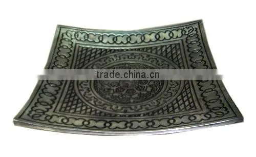 Metallic Embossed Charger Plate