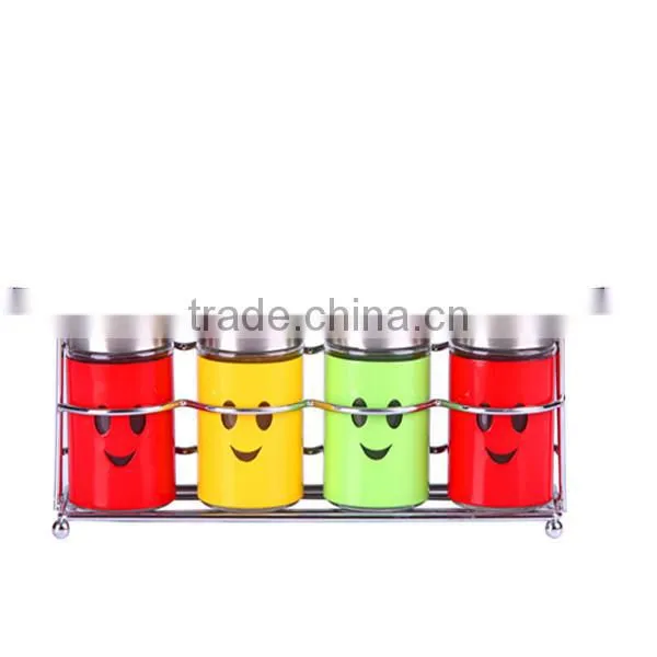Clear glass salt and pepper shaker with metal cap