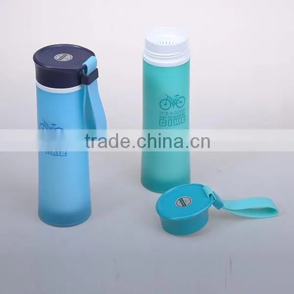 0.38L Creative design plastic water bottle with infuse