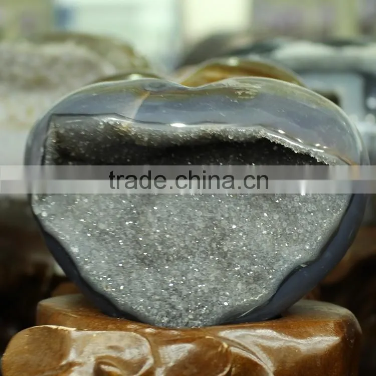 natural heart shape rock quartz agate stone geodes