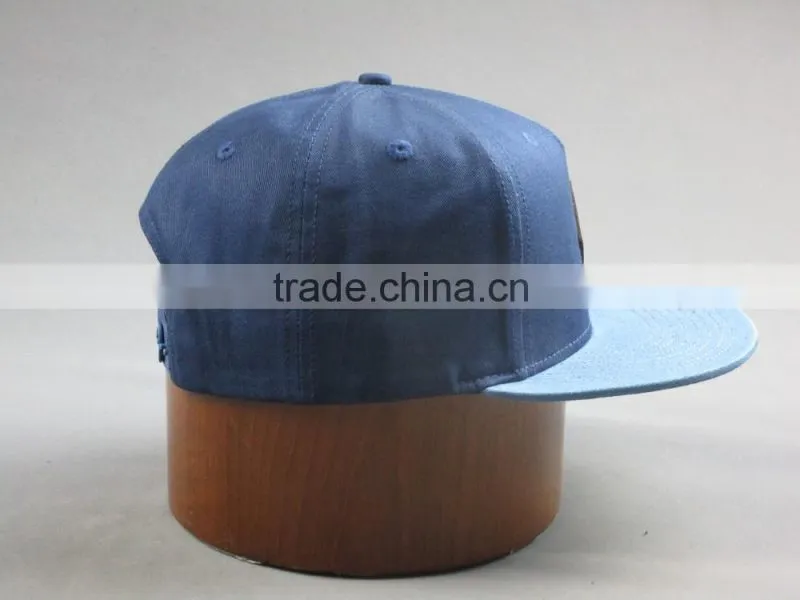 Custom high quality 6- panel snapback hat with PU badge