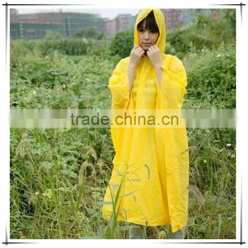 adult plastic rain poncho/raincoat rain poncho/waterproof poncho