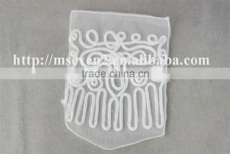 2016 newest design 100% polyester white color lace fabric embroidery trim patch for clothing shoulder