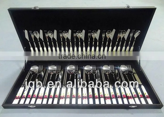 Porcelain handle gift cutlery set with elegant wooden box