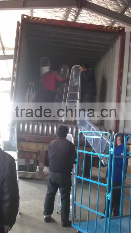 Aluminium straight folding ladder