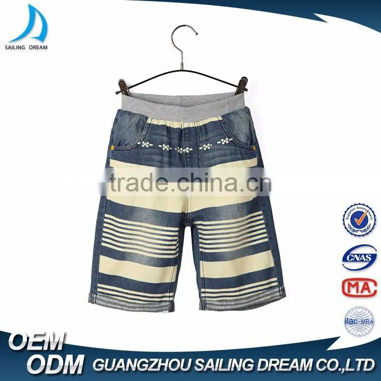 2016 light blue contrast color latest designer printing pocket kids printed jeans with roll hem