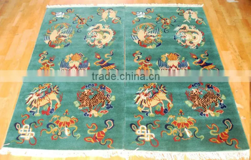 Flower pattern woollen carpet