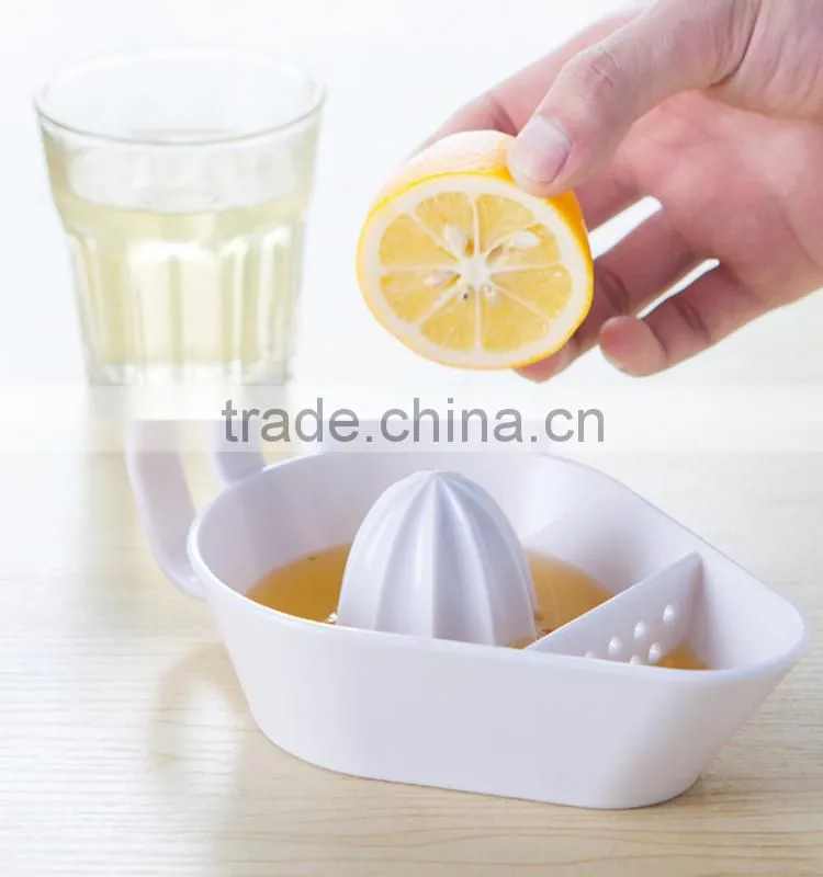 Wholesale popular best quality manual plastic portable squeezer for sale