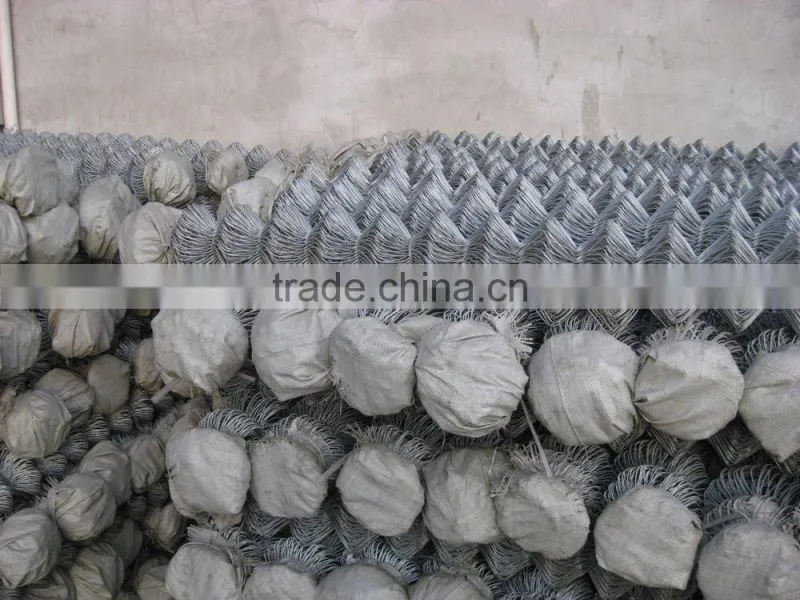 PVC coated or galvanized rhombic wire mesh diamond wire mesh chain link fence rolls