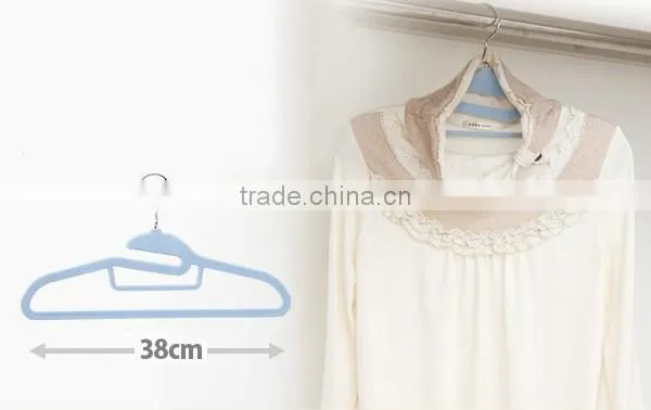 Convenient and easy socks and underwear rotating round hangers