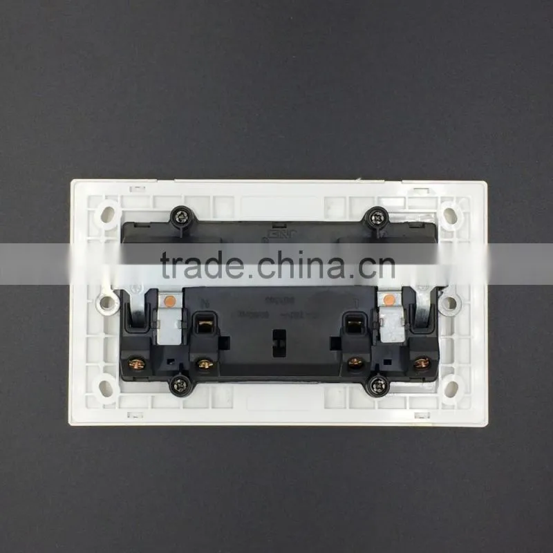 118 series double England type socket with double switch