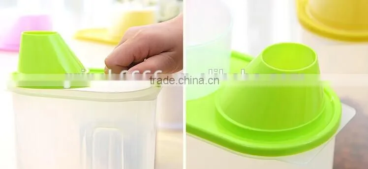 Kitchenware measuring and seal plastic food storage container