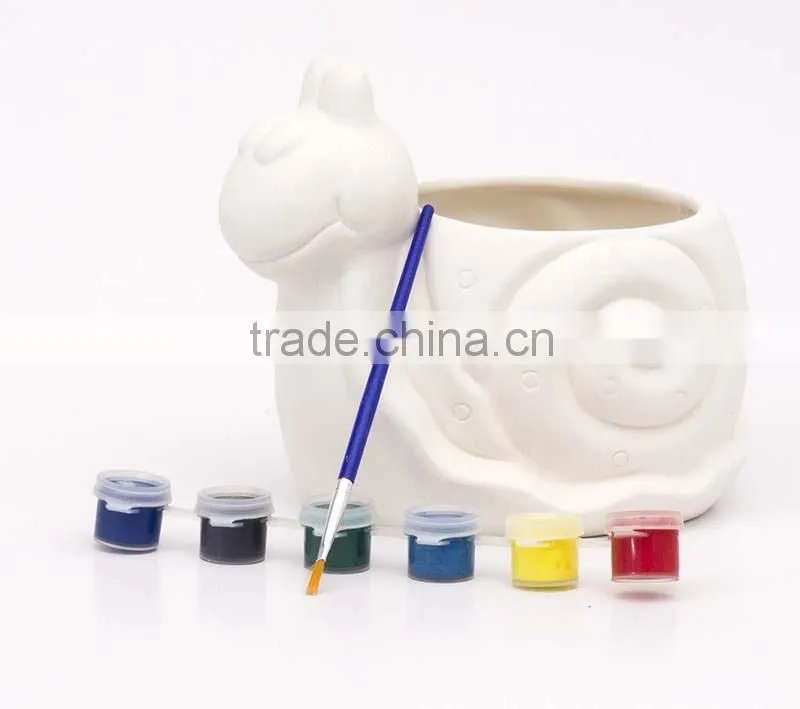 TOYS PAINT YOUR OWN CERAMIC SNAIL PENCIL POT