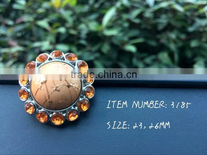 2016 hot sale acrylic rhinestone button plastic sewing shank flower center bulk cheap button